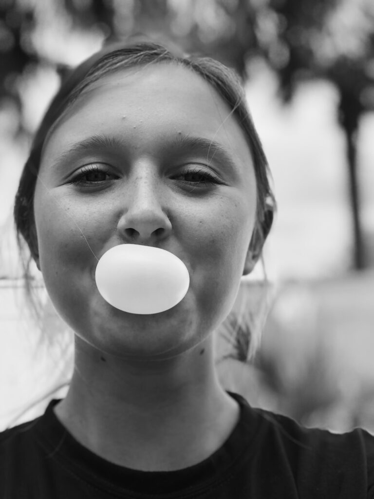 Hvad er tyggegummi lavet af og er det sundt?