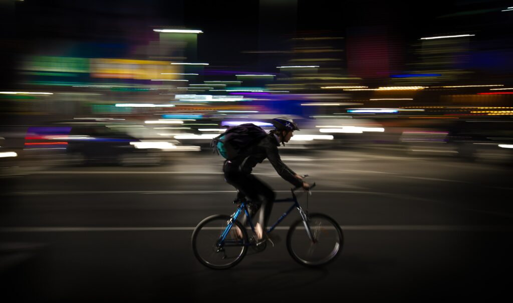 Hvad koster det bøde at køre uden lys på cyklen?